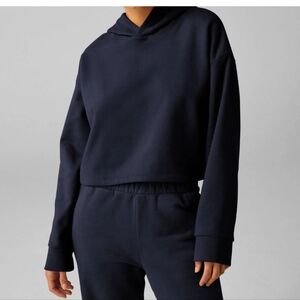 Beyond Yoga Cropped Luxe Fleece Hoodie Navy Size Small